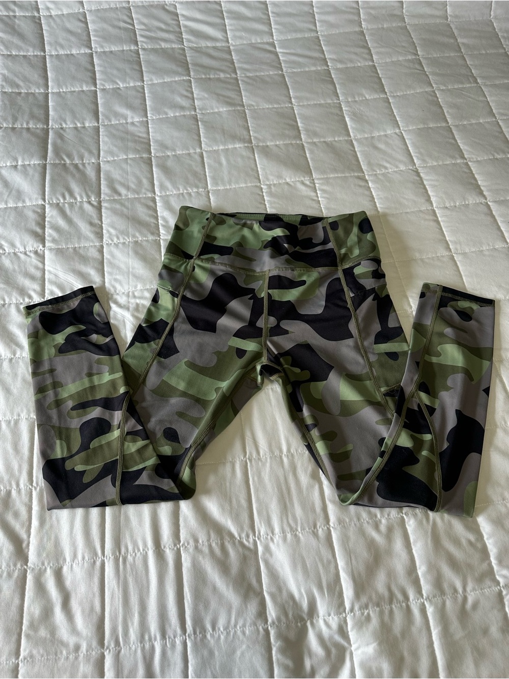 Zyia leggings with pockets